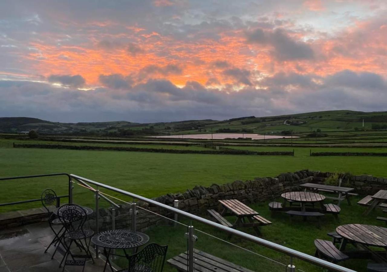 The Boshaw Trout Bed & Breakfast Holmfirth Room photo