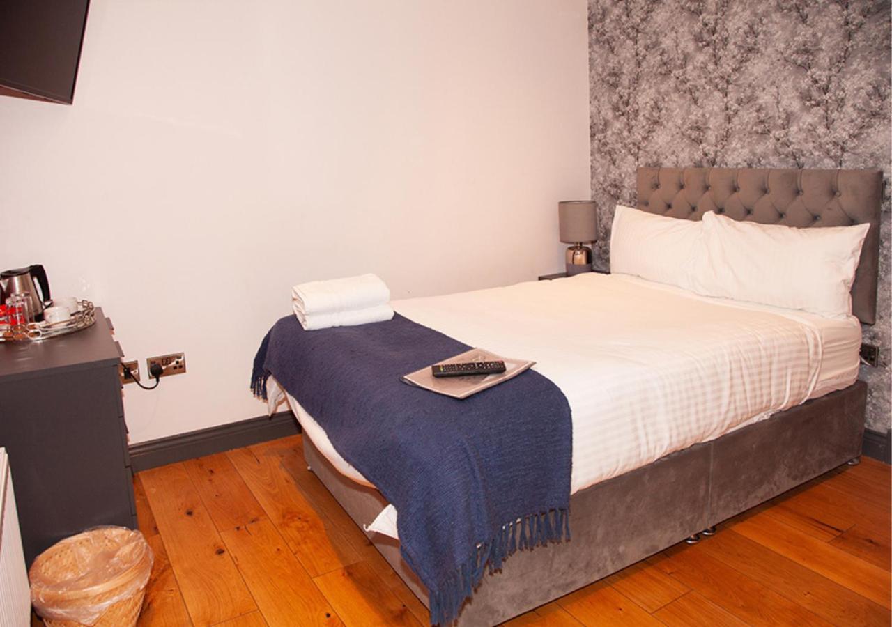 The Boshaw Trout Bed & Breakfast Holmfirth Room photo